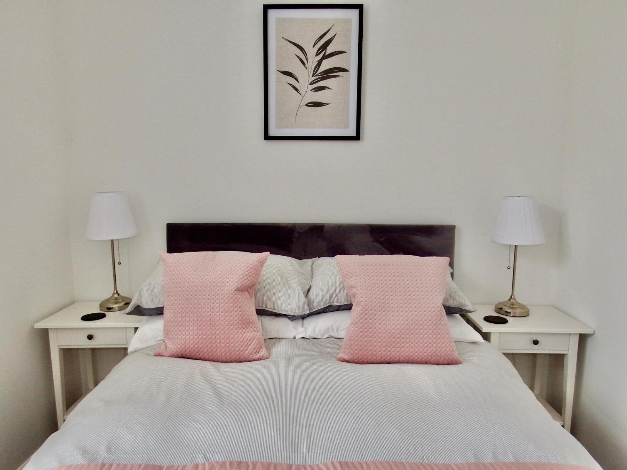 בורנמות' Newly Renovated 3 Bedroom Victorian Detached House מראה חיצוני תמונה